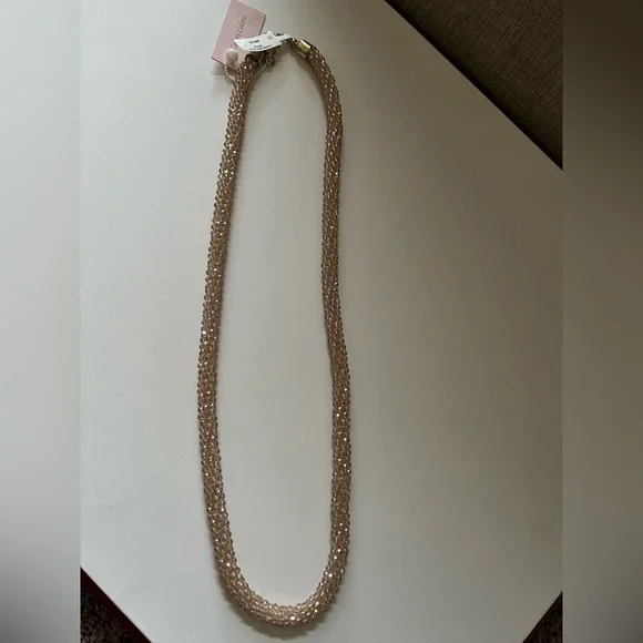 Elegant Crystal Glass Necklace - Picture 4 of 4